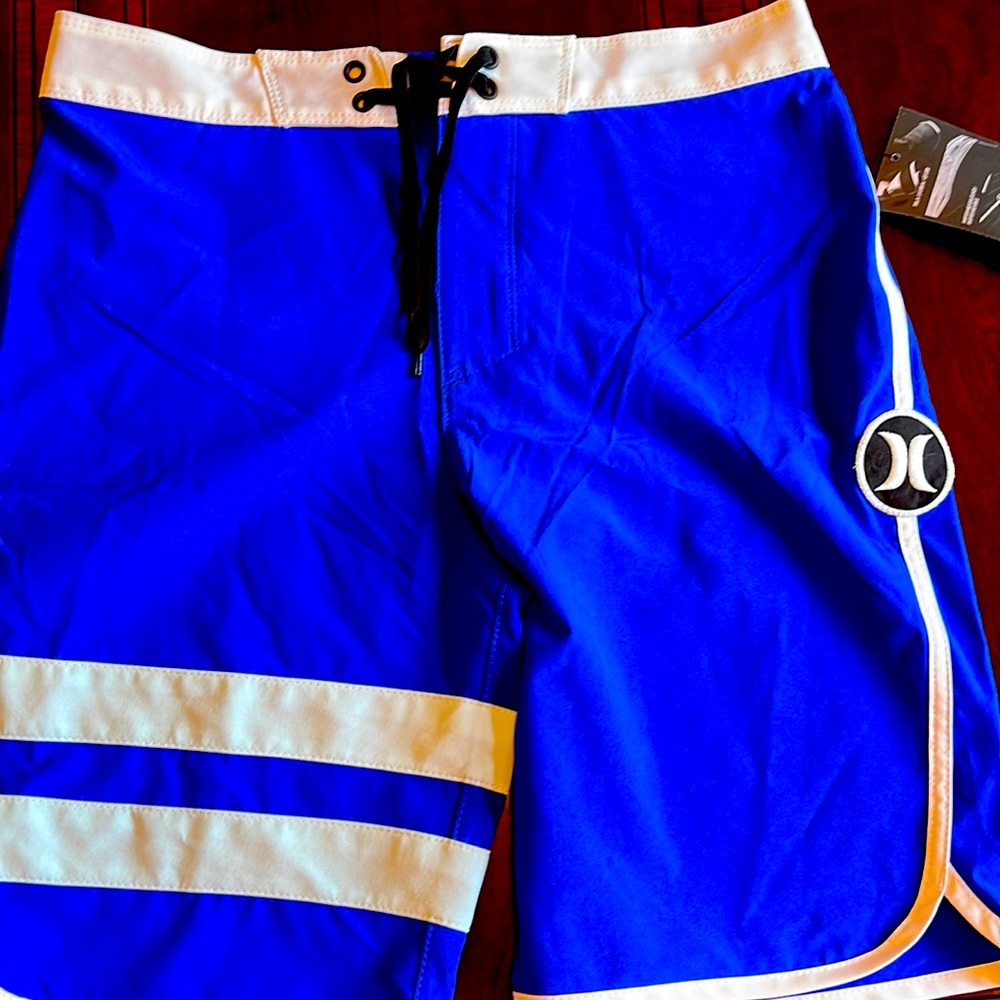 Never worn- just outgrown